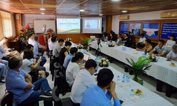 Wood sector seeking ways to develop sustainably