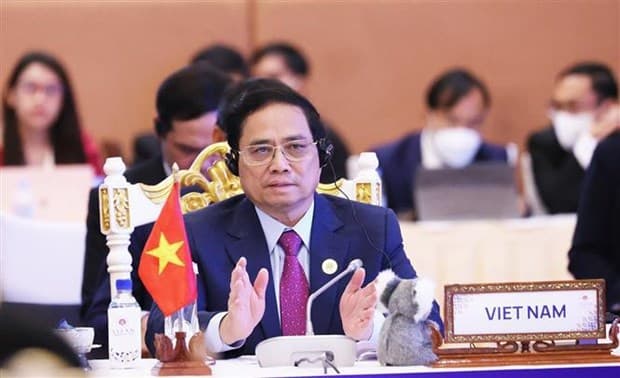 PM Pham Minh Chinh attends ASEAN summits with partners in Phnom Penh