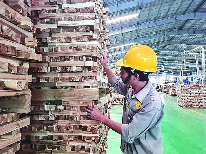 Enterprises exporting laminated timber are "hibernating"