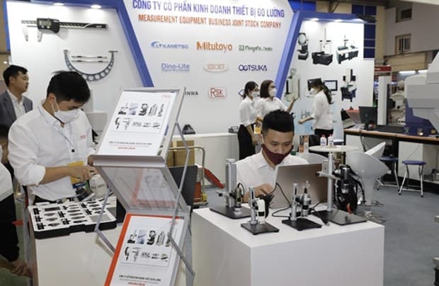 Processing and manufacturing enterprises connect to expand markets
