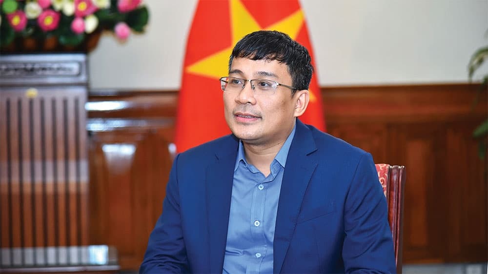 Flexible diplomacy across all fronts