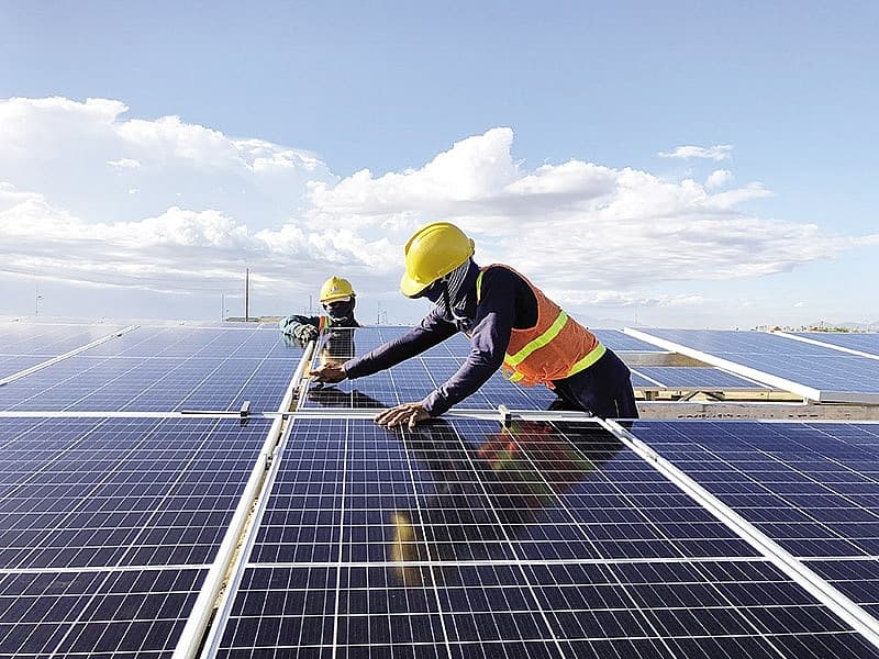 New prices set for transitional solar and wind projects