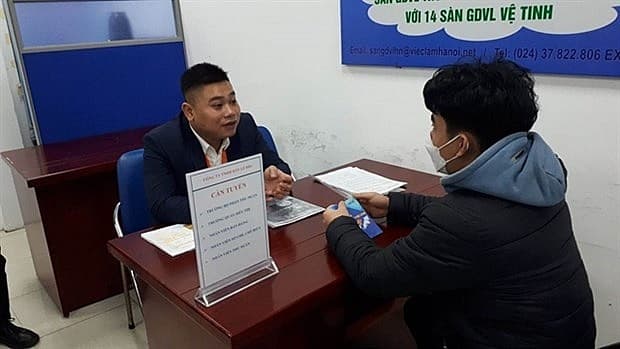 Job centres step up efforts to help unemployed workers after Tet