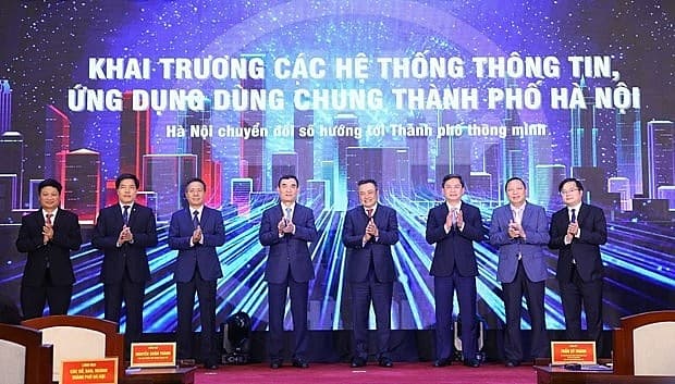 Hanoi launches information systems, applications for common use