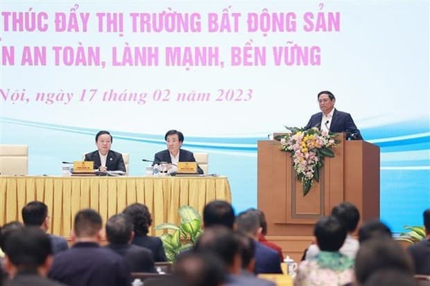 PM urged joint efforts to ensure sustainable development of real estate market