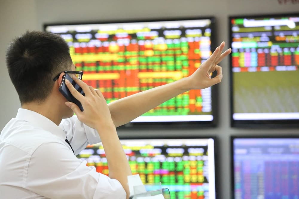 What continues to drive the Vietnam stock market?