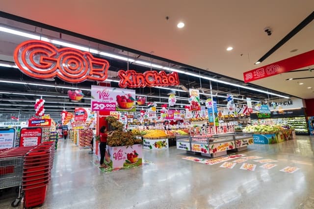 Foreign firms inject more investments into local retail sector