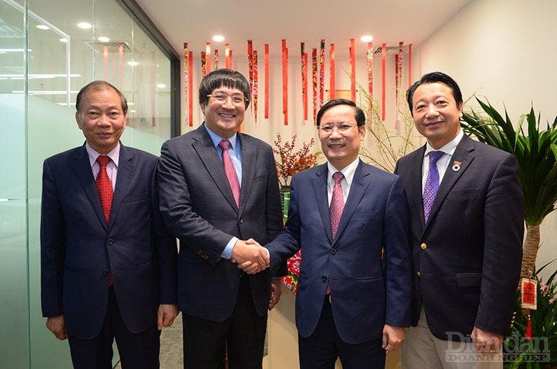 Leaders of VCCI visited and wished New Year's greetings to representatives of the business community