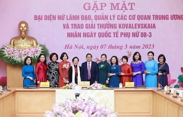 Prime Minister met women leaders, urging all efforts for women’s advancement