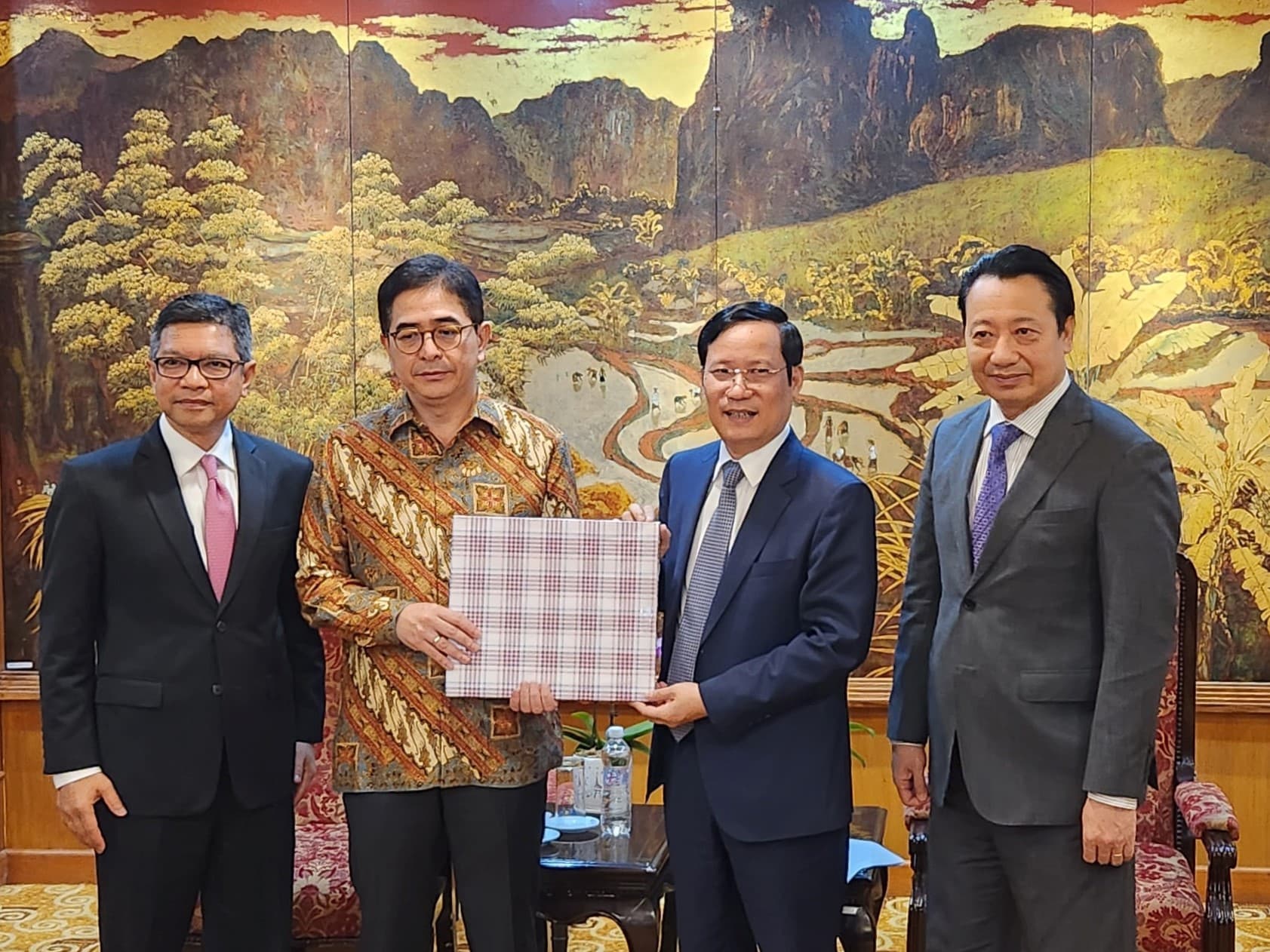 Vietnam-Indonesia ties: five cooperation initiatives for the future