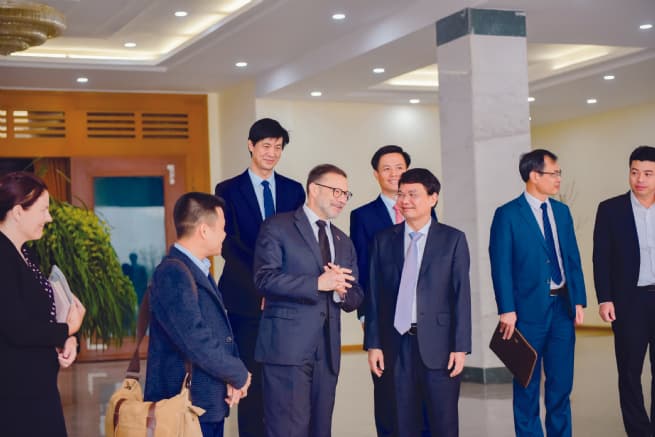 Australian Ambassador Visits Development Projects in Northwest Vietnam