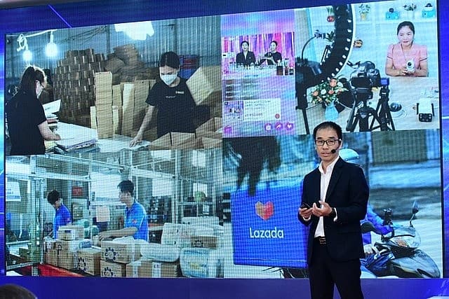 Next era of e-commerce: Digital transformation with sustainable development