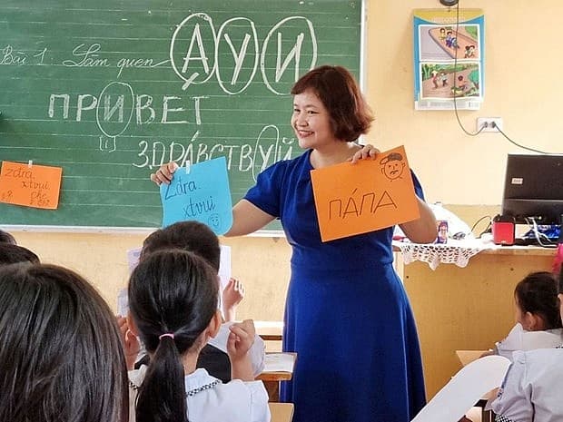Vietnamese language taught on TV, targeting children living abroad