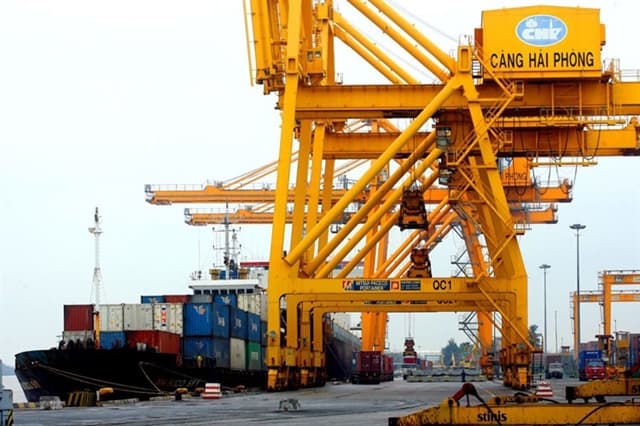 Red River Delta region must promote more investment in logistics development