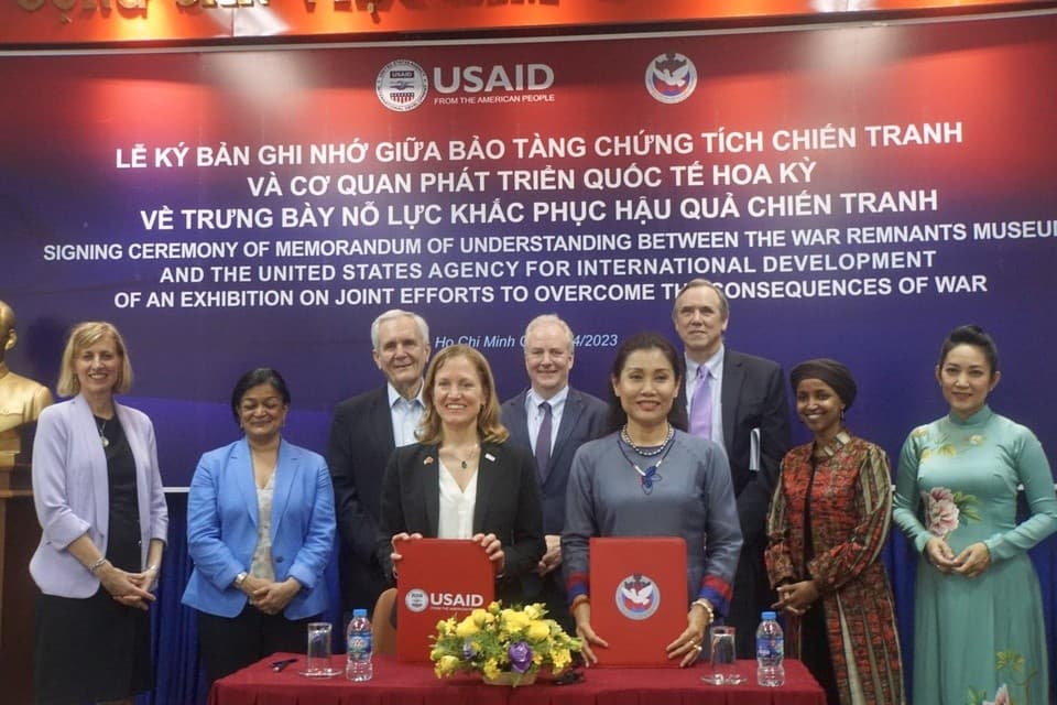 Vietnam, US to exhibit war remediation efforts in HCM City