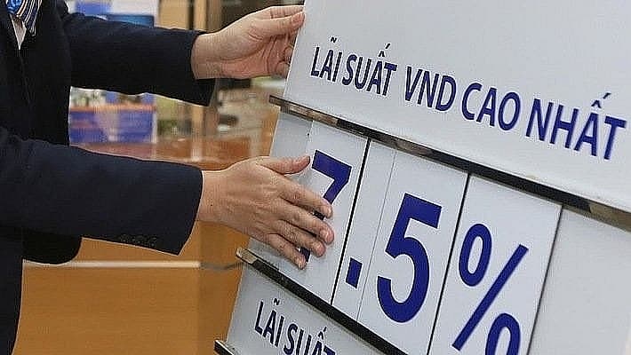 Commercial banks have simultaneously reduced deposit interest rates, expecting to stimulate credit demand