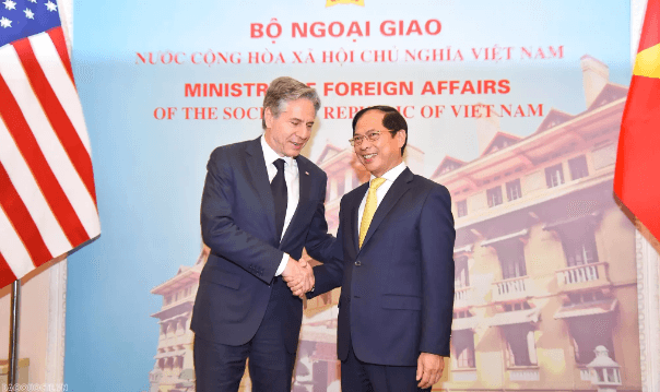 Foreign Minister Bui Thanh Son welcomed US Secretary of State Antony Blinken