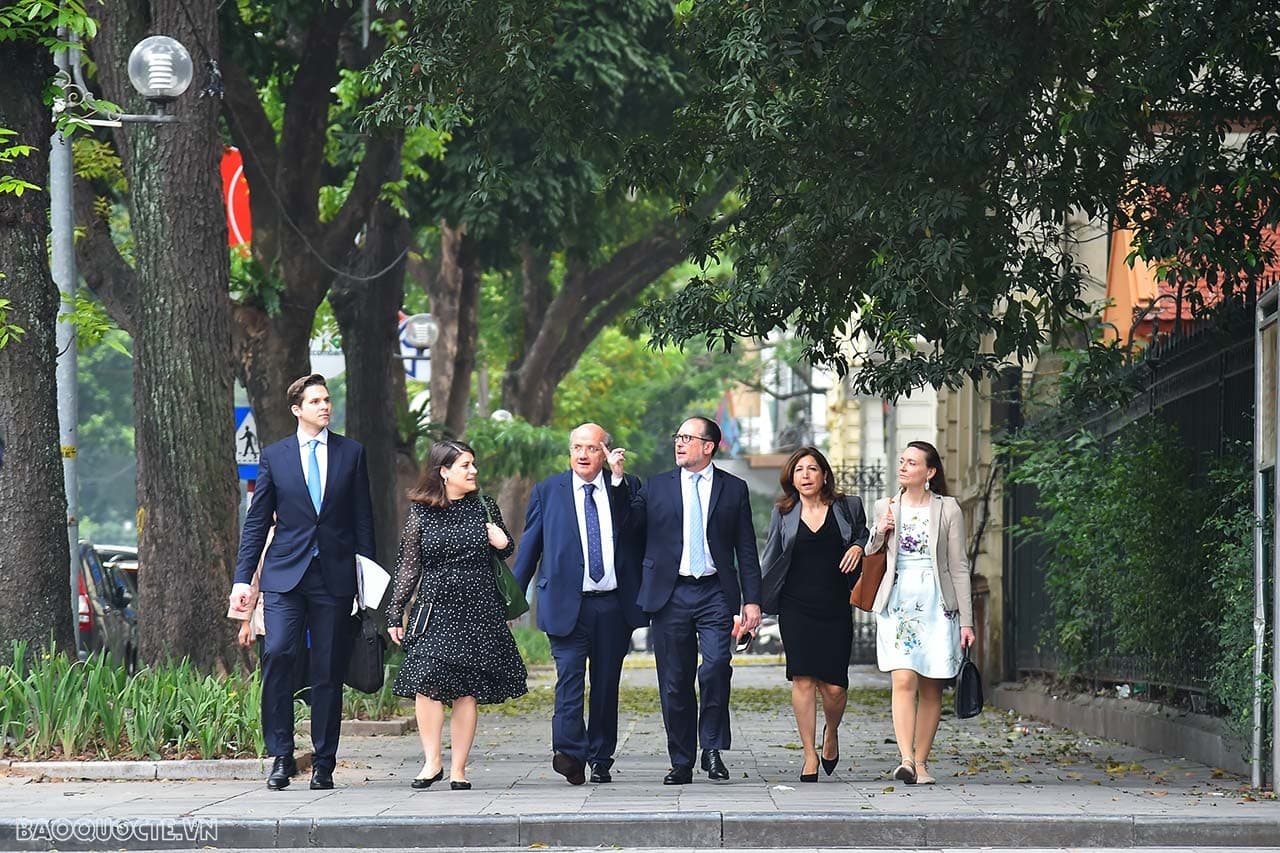 Foreign Minister Bui Thanh Son welcomed Austrian Foreign Minister Alexander Schallenberg