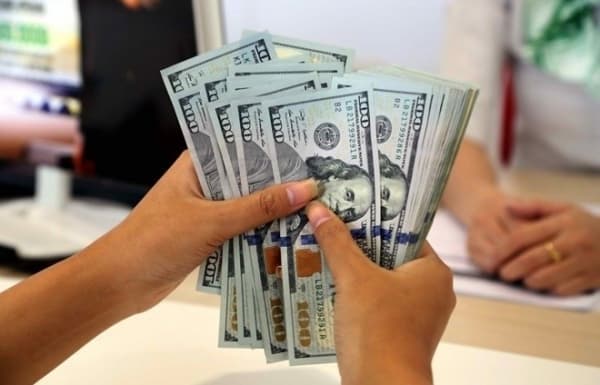 How will the US dollar move if the FED pauses rate hikes?