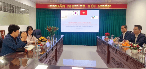 Trung Vuong University promotes cooperation with Korean Foundation