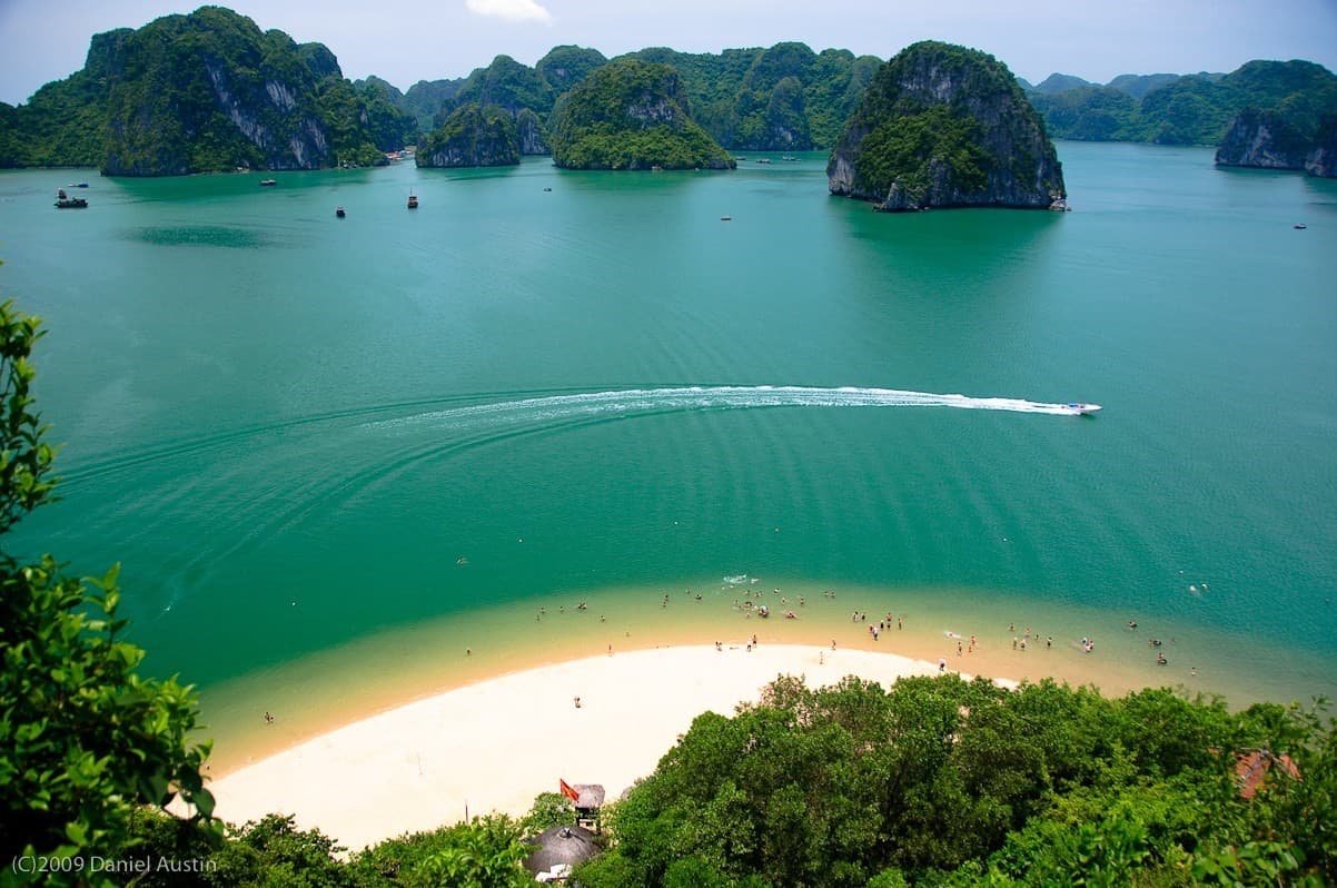 The Government has issued a resolution approving National strategy targets sustainable use of maritime resources