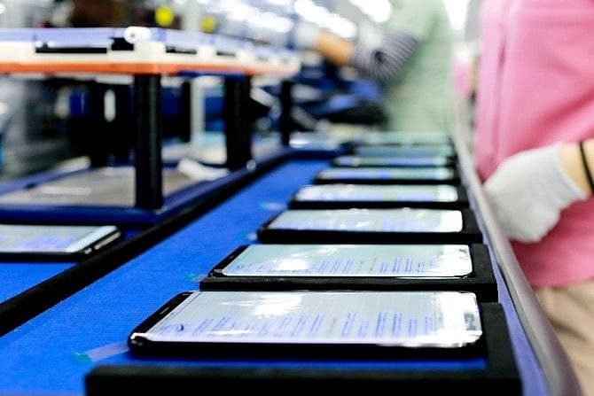 Vietnam's exports plunge in first quarter
