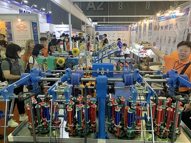 Textile enterprises overcome difficulties sustainably