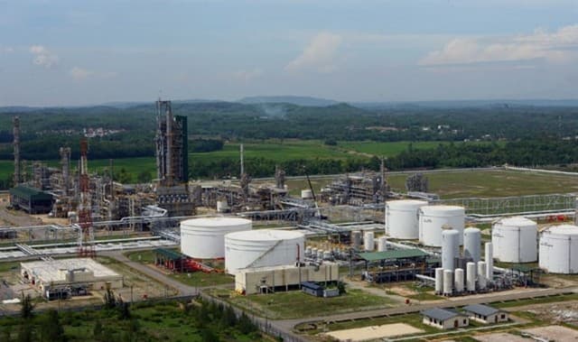 Việt Nam’s first oil refinery to be expanded for $1.26b