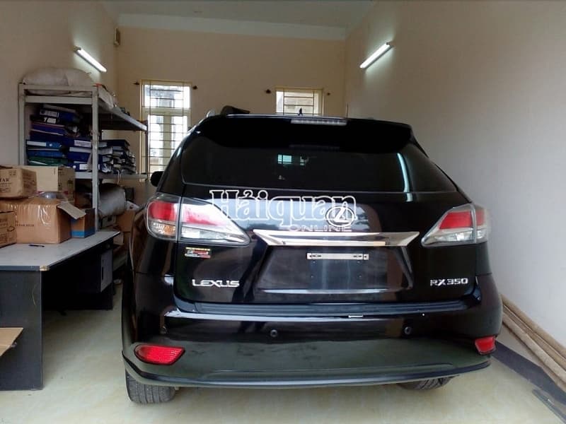 Two cars as means of administrative violations auctioned