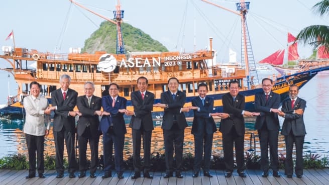 Vietnam Delivers Many Important Messages at 42nd ASEAN Summit