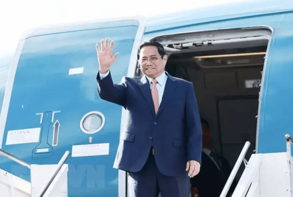 Prime Minister Pham Minh Chinh left Hanoi to attend expanded G7 Summit, visit Japan