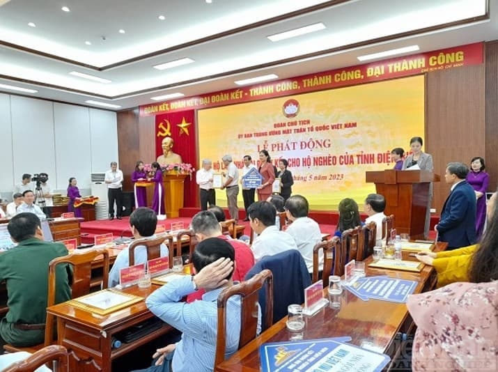 Building a solidarity house for poor households in Dien Bien province: It is both a responsibility and a gesture of gratitude.