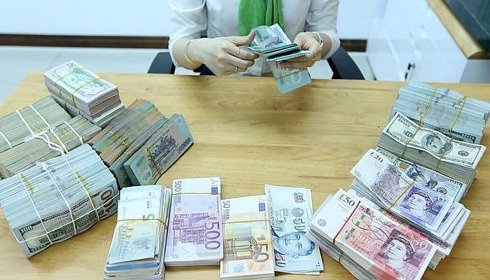 "Upstream" monetary policy to support the economy