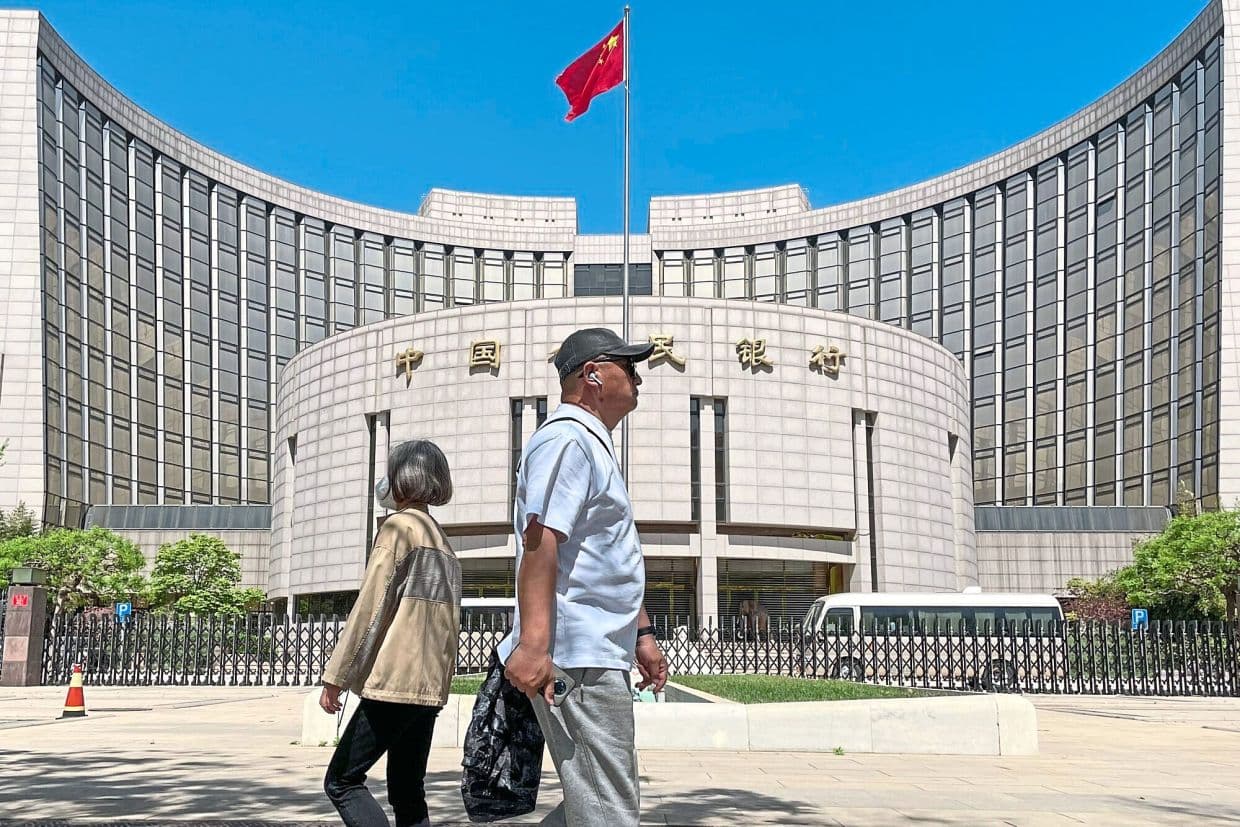 What effects does China have on the world economy?