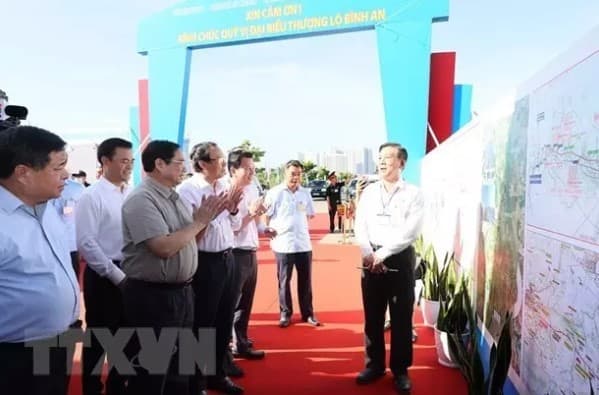 PM kicks off construction of important national transport projects