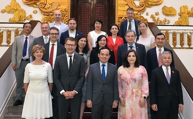 Viet Nam calls on EU countries to promptly ratify investment deal