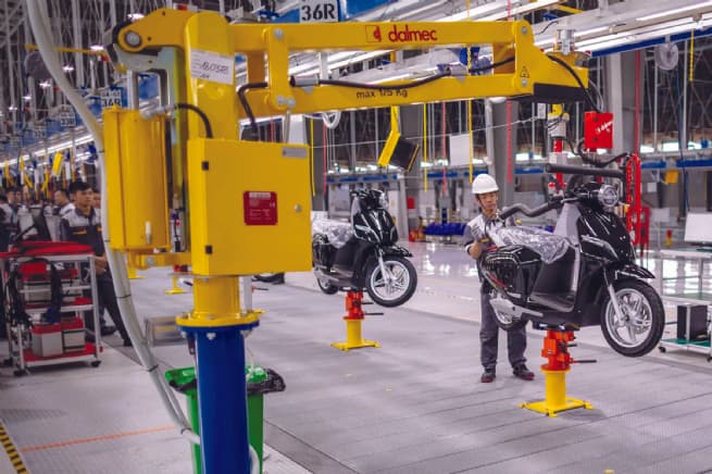 Vietnam Economy Continues to Face Major Challenges