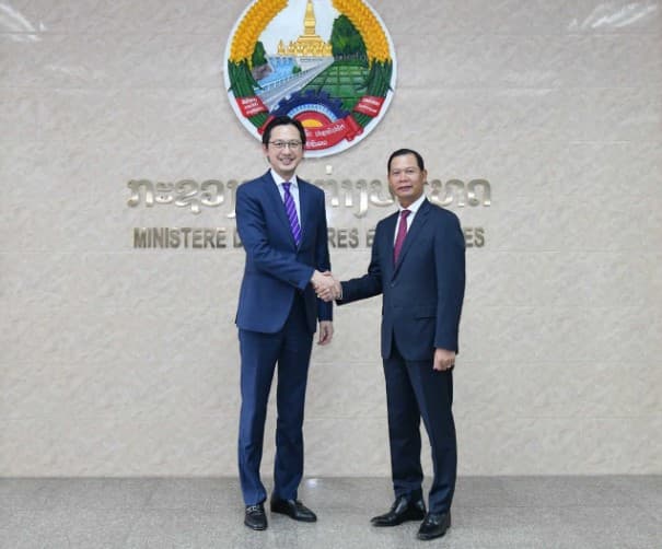 Vietnam, Laos Foreign Ministries hold 8th Political Consultation in Vientiane