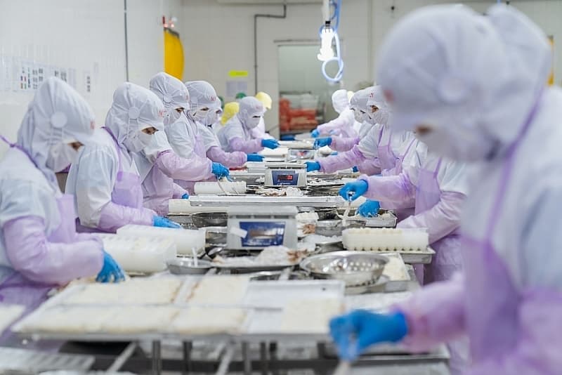 Seafood enterprises alter strategies to maintain export orders
