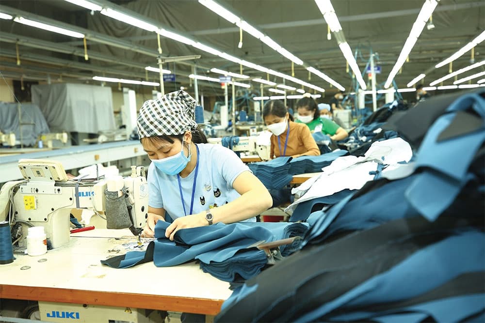 Apparel groups anticipate ongoing rocky progress
