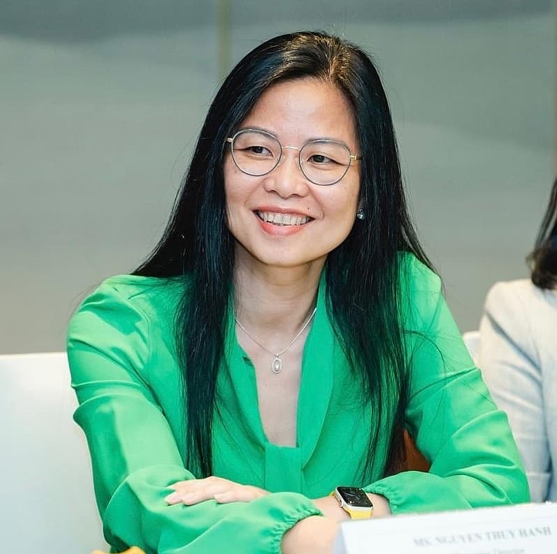 Accompanying customers on ESG journey