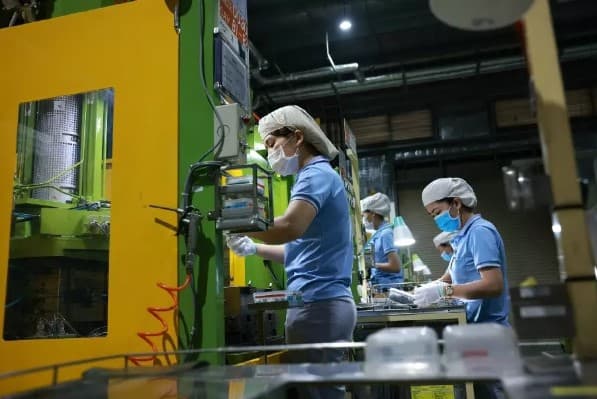 Vietnam to resume rapid economic growth over medium term: Foreign media