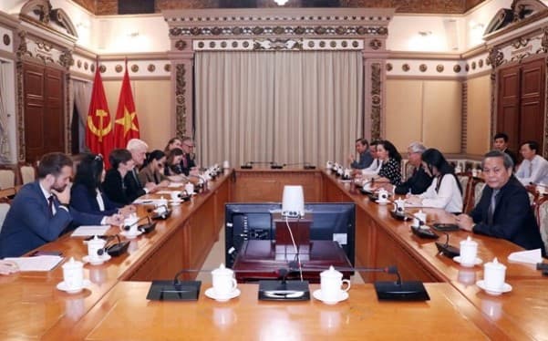 HCM City's Vice Chairman welcomes UK Minister to promote green growth cooperation