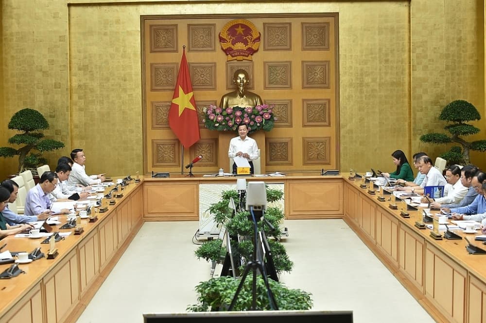 Control inflation expectations through transparent price management: Deputy Prime Minister Le Minh Khai