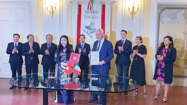 Vinh Phuc and Tuscany (Italy) Forge Friendly Ties