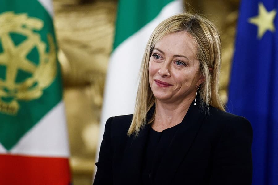 Italy shook markets with extra profits of banks