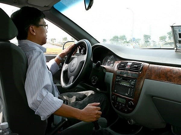 Transport ministry proposes banning driving more than 3 hours at night
