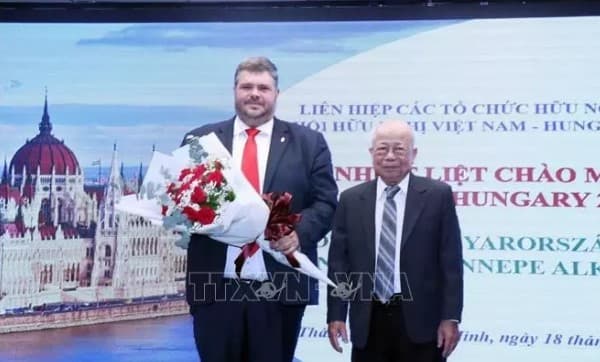 Gathering in Ho Chi Minh City marks Hungary's National Day