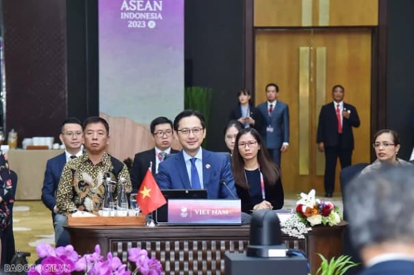 Dialogue, consultation and international laws crucial in int'l relations: Deputy FM