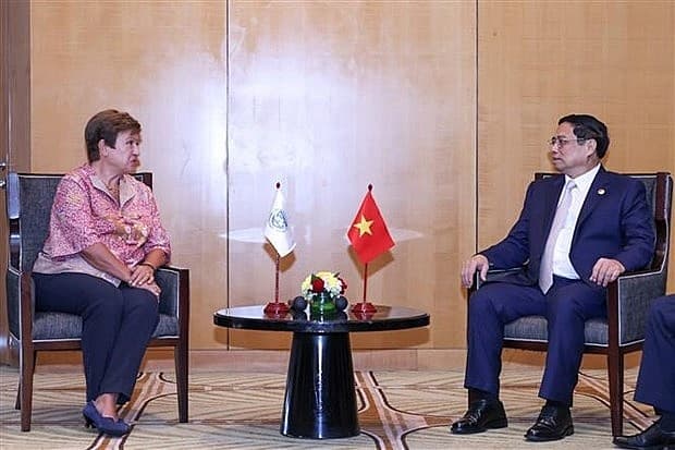 PM meets with IMF Managing Director in Indonesia